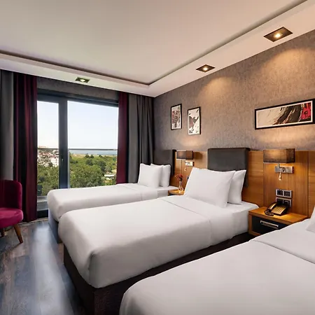 Szálloda Mövenpick 4*